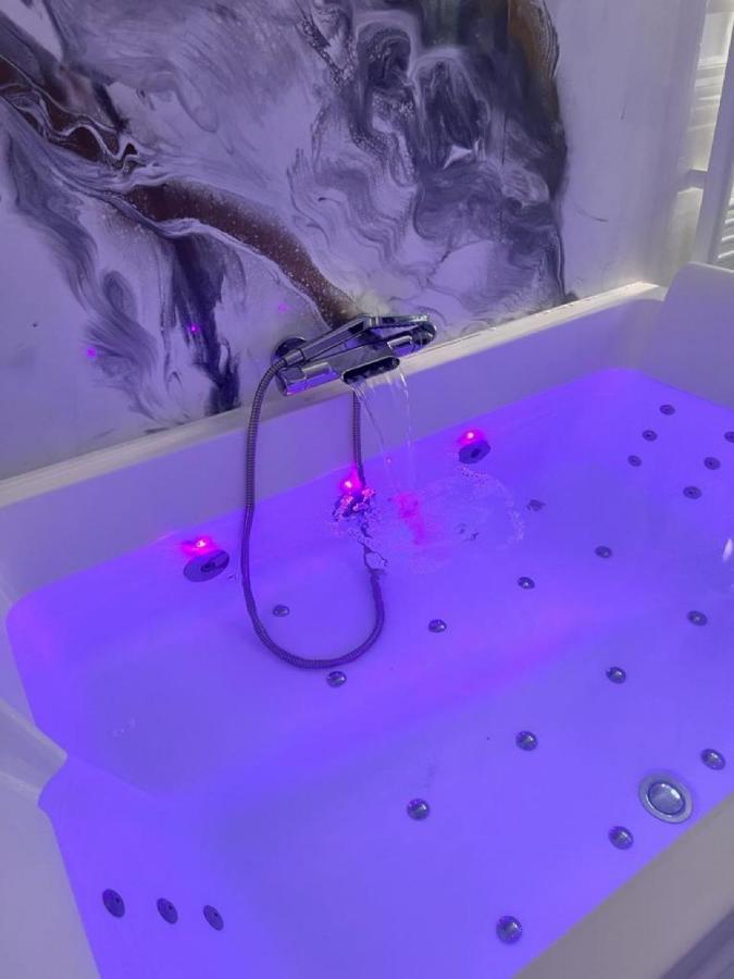Jacuzzi - Jardin - Dans Le Centre - T2 Apartamento Tolón