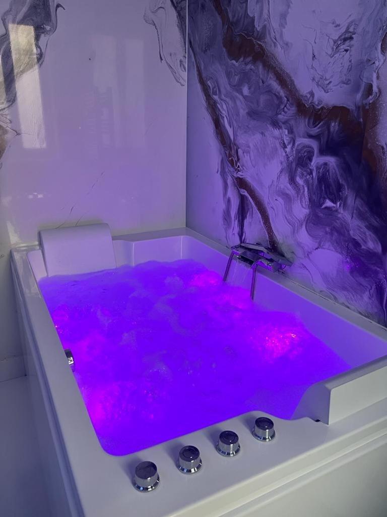 Jacuzzi - Jardin - Dans Le Centre - T2 * Toulon